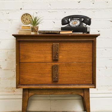 Basset Mayan Vintage Double Drawer Nightstand