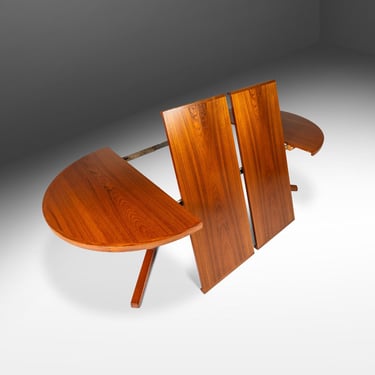 Danish Mid-Century Modern Round Expansion Dining Table w/ Pedestal Base in Teak by Skovby Møbelfabrik, Denmark, c. 1970's 