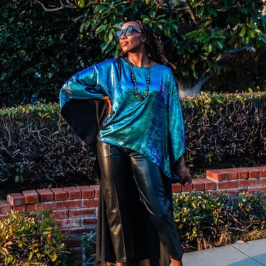 Scarab Sheen Float Scarf Top 