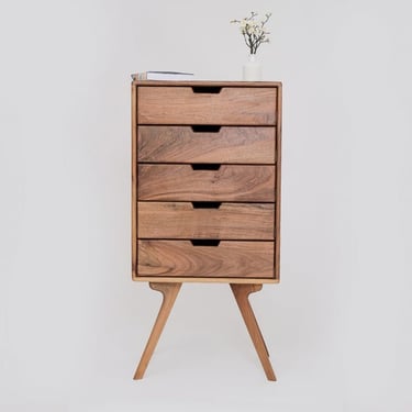 Amadeo Dresser + 2 Nighstands Naim Walnut Falzonia Special 