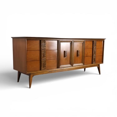 Basset Mayan Vintage Mid Century Modern Tiki 9 Drawer Lowboy Dresser c. 1960s 