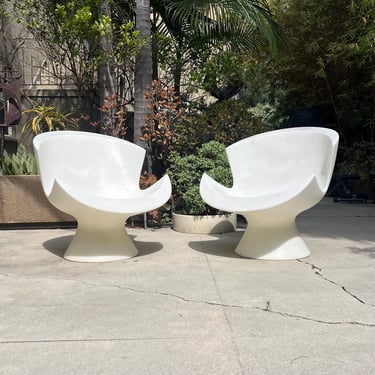 Pair of Kite Lounge Chairs by Karim Rashid for Label, 2004 in white 