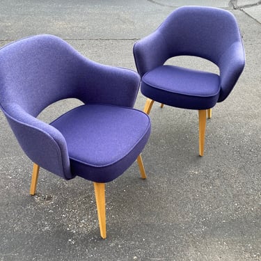 Pair Knoll Eero Saarinen Executive Chairs Custom Wool Mid Century Modern MCM 