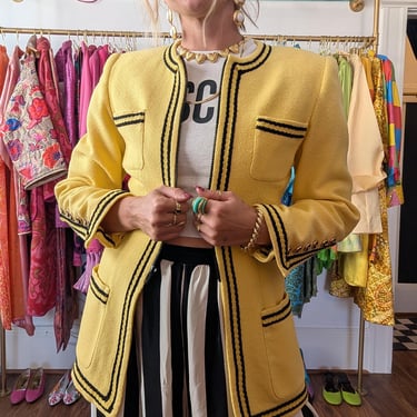 90s Bloomingdale's Butter Yellow Wool Blazer // Black Trim Zipper Preppy Statement Vintage 