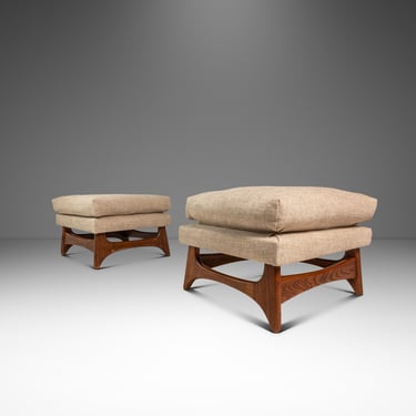 Set of Two (2) Restored Mid-Century Modern Ottomans / Footstools in Oak in the Manner of Adrian Pearsall, USA, c. 1960s 
