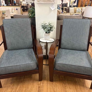 Ethan Allen Pair of 'Jamaica' Chairs