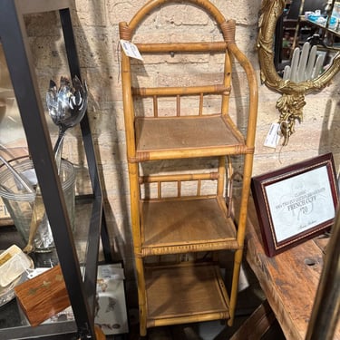 Vintage 3 tier bamboo shelf 28T