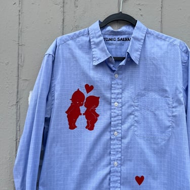 Kewpies Kissing on Blue White Grid Button Up, L