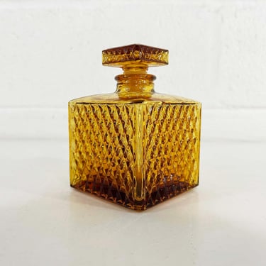 Vintage Amber Glass Liquor Decanter w/ Stopper Lid Aperitif Gold Barware Bar Diamond Point Yellow Square 1970s Mid-Century 