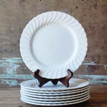 Johnson Bros Regency Snow White dinner plates with swirl borders and scalloped edges vintage white ironstone set of eight 