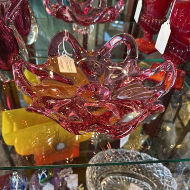 Stunning vintage 11 inch Hospodka Chribska centerpiece