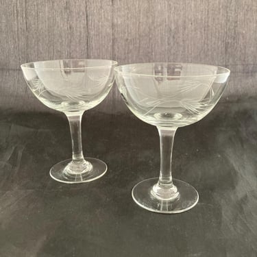Set of 2 Vintage Sasaki Wheat Etched Cocktail Coupe Glasses: Mid Century Martini Champagne 