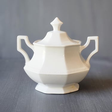 Johnson Bros Heritage White sugar bowl with lid vintage ironstone 