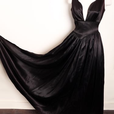 Black Satin Long Dramatic Gown, Vintage Dress, 1970's, 1980's, Full Skirt, Evening gown, party dress 