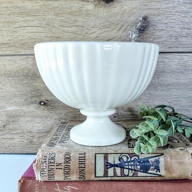 Haeger Ivory Cream Yellow Glazed Pottery Ribbed Pedestal Planter Flowerpot/83975 USA/ MCM Country Cottage Core, Farmhouse 