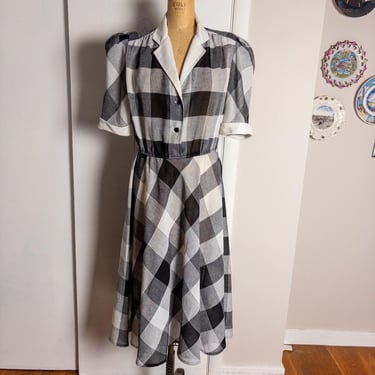Vintage 1970s Leslie Fay for Lord and Taylor Black & White Check Day Dress - Size  M 