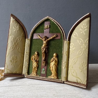 Antique French Religious  Travel Reliquary,Religious art .19th/Religious Triptych. 