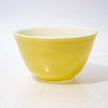 Vintage Pyrex Verde Yellow Mixing Bowl 401 Standard Line 1967-1972 