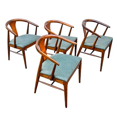 Set of 4 Walnut Dining Chairs by American of Martinsville