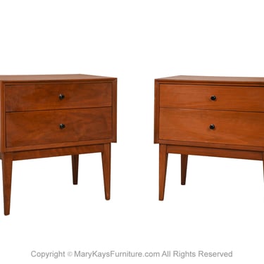 Pair Mid-Century End Side Tables Nightstands American of Martinsville 
