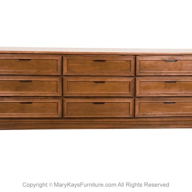 Vintage Mid Century Nine Drawer Dresser 