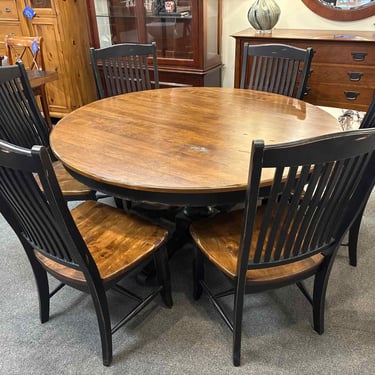 Canadel 'Champlain ' Dining Set w/ 6 Chairs
