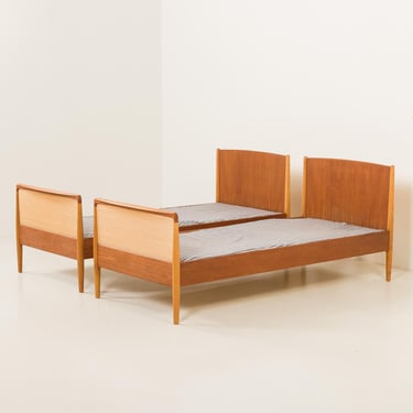 Danish modern teak, oak and cane beds in Hans Wegner style, set of 2 1960s 