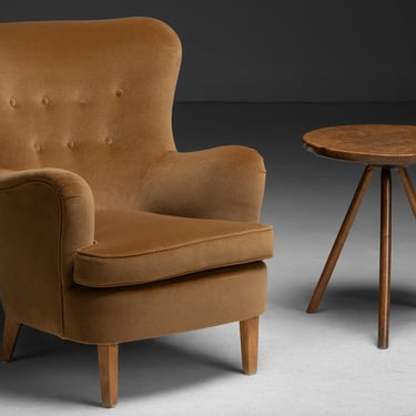 Highback Lounge Chair