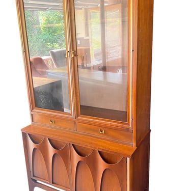 Mid Century Modern Broyhill Brasilia 2 Piece China Cabinet Walnut 