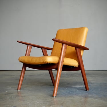 Hans J. Wegner 'Buck' lounge chair, Model JH517 for Johannes Hansen 
