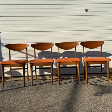 Set of 4 Mid-Century Modern Walnut Shell Back Dining Chairs 