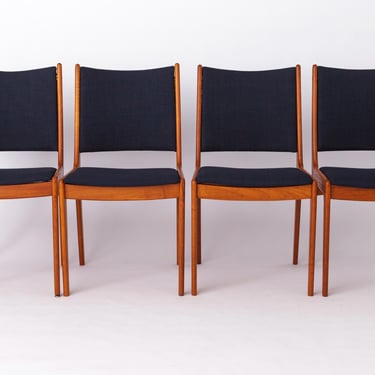 Set of 4 Johannes Andersen Dining Chairs | Danish Teak Mid-Century Design | 1960s vintage elegance 