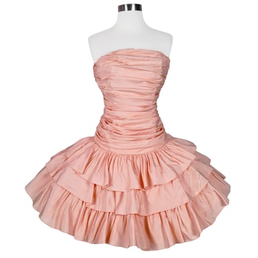 Vintage 80s Strapless Light Peach Ruched Ruffle Tiered Full Circle Skirt Prom Queen Party Dress XXS XS Extra Small 1980s Costume Big Bow 