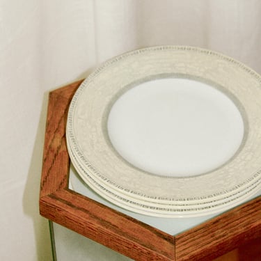 Johnson Brothers England Dinner Plates Set of 4 | Gray Marble Sponge Greek Key Border | 8.5
