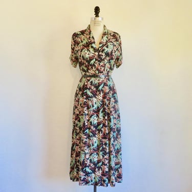1940's Style Rayon Shirt Dress Tropical Bamboo Print Collared Short Sleeve Midi Length WW2 Era Rockabilly Swing Dresses 31 Waist Medium 