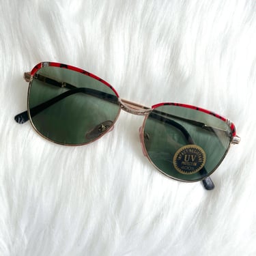 Vintage Round Red and Black Marbled Sunglasses 