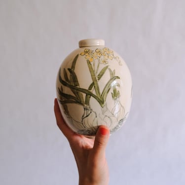Bamboo Brush Ginger Jar // ceramic lidded vessel 