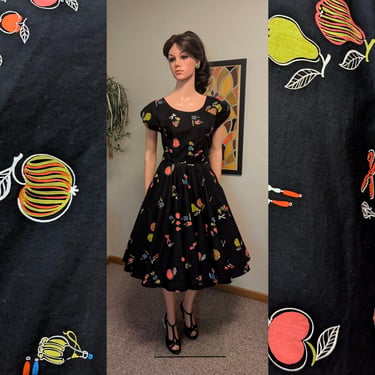 Vintage 1950s Black Fruit & Wine Novelty Print Circle Skirt Cotton Dress w/ Scoop Neck / 50s Italian Euro Summer Fit and Flare Full Skirt 