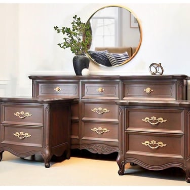 Beautiful French Provincial Dresser and Nightstands Bedroom Set/Buffet and End Tables 