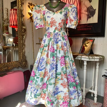 vintage 1980s laura ashley floral cotton dress fit and flare puff sleeves 50s xs 