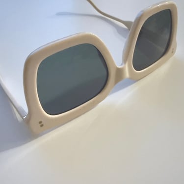 Flores Sunglasses in Ivory