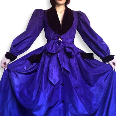 Vintage Oscar De La Renta 1980s Royal Purple Silk Taffeta & Velvet Balloon Sleeve House Dress / Hostess Dress / Robe - XS Small 