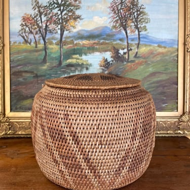 Free shipping within continental US - Vintage Handwoven Southeast Asian Rattan Lidded Basket with Saburst and Diamond Weave pattern 