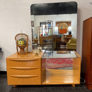 Mid Century Heywood Wakefield ‘Encore’ Maple Vanity Dresser, c. 1952