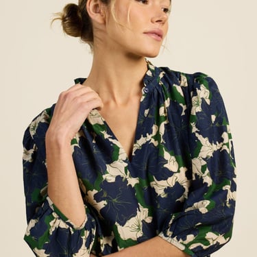 Trovata | Orly Blouse in Nightfall Bloom