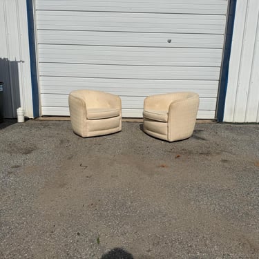 Pair of Vintage Thayer Coggin Milo Baughman Style Tub / Barrelback Club Chairs 