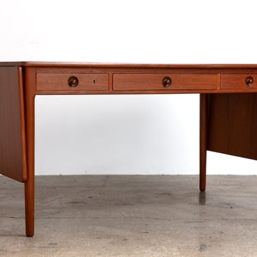 Hans Wegner AT-305 Pencil Desk