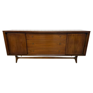 Mid-Century Modern Kent Coffey Insignia 9-Drawer Walnut Dresser 