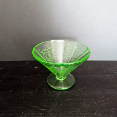 Federal Glass Madrid Uranium Green Sherbet Bowl 