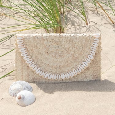 Shell Trim Straw Clutch